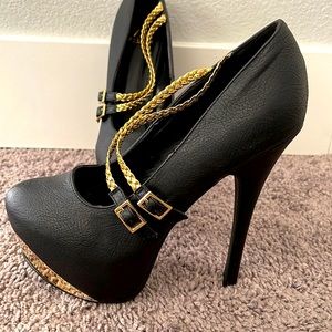 Black Stiletto Pumps